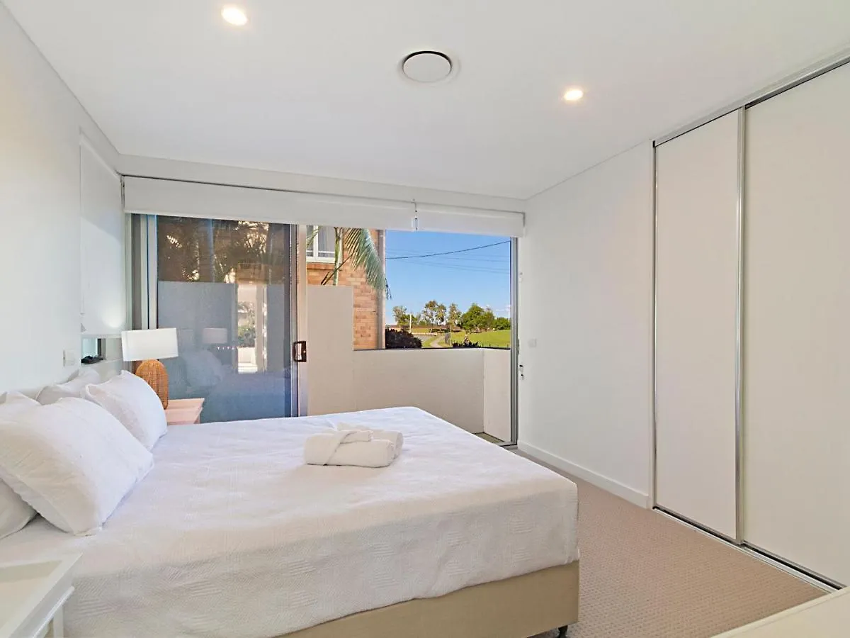 Nielsen On The Park Unit 1 3 Bed Apartment Coolangatta