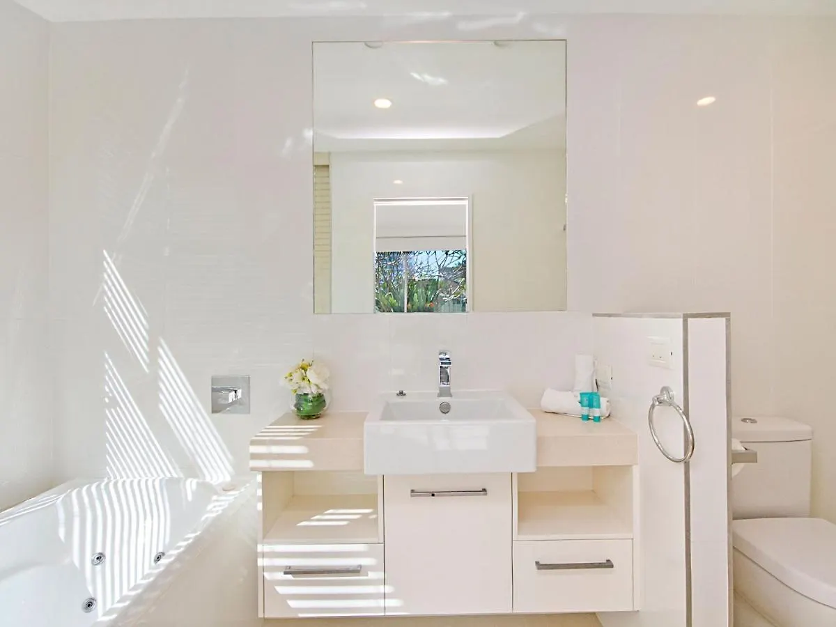 Nielsen On The Park Unit 1 3 Bed Apartment Coolangatta