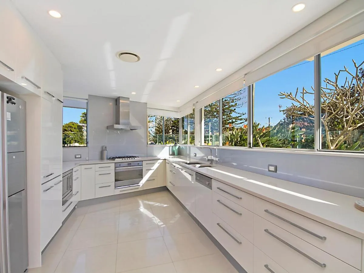 Nielsen On The Park Unit 1 3 Bed Apartment Coolangatta Australia